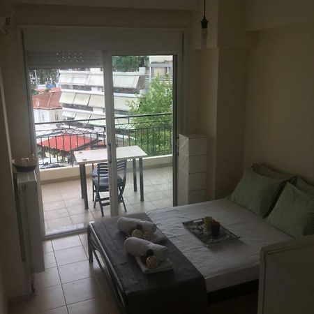 Studio By The Train Station ลาริซา ภายนอก รูปภาพ