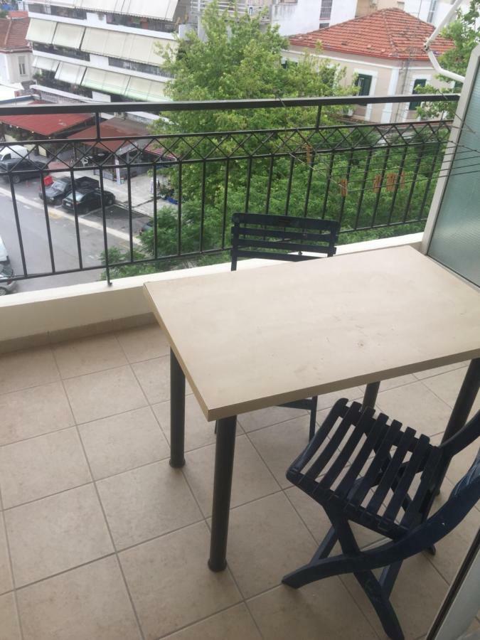 Studio By The Train Station ลาริซา ภายนอก รูปภาพ